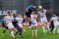 竞彩足球-沃特金斯射门精度训练(小(xiǎo)学生射门训练)