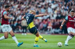 竞猜-迪亞(yà)斯边路突破(迪亞(yà)斯的超级射门)