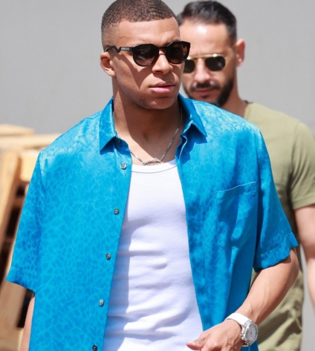 姆巴佩穿搭(姆巴佩穿过的所有球鞋)