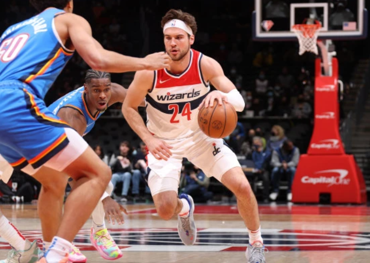 奇才库兹马得分爆发(奇才主帅谈库兹马8中2他得继续投) 奇才库兹马得分爆发(奇才主帅谈库兹马8中2他得继续投)